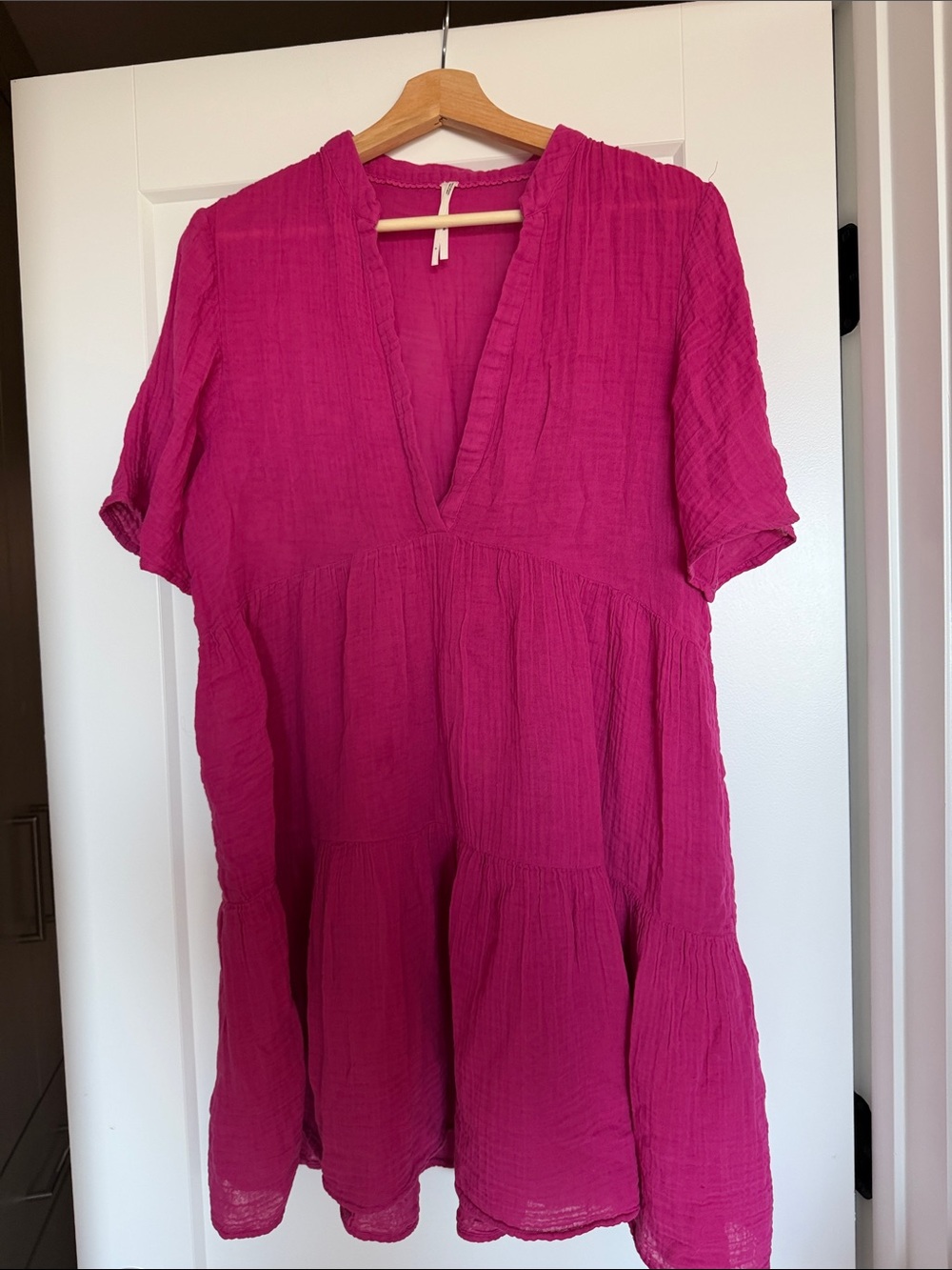 Anthropologie fuchsia Women's V-Neck Tunic Top